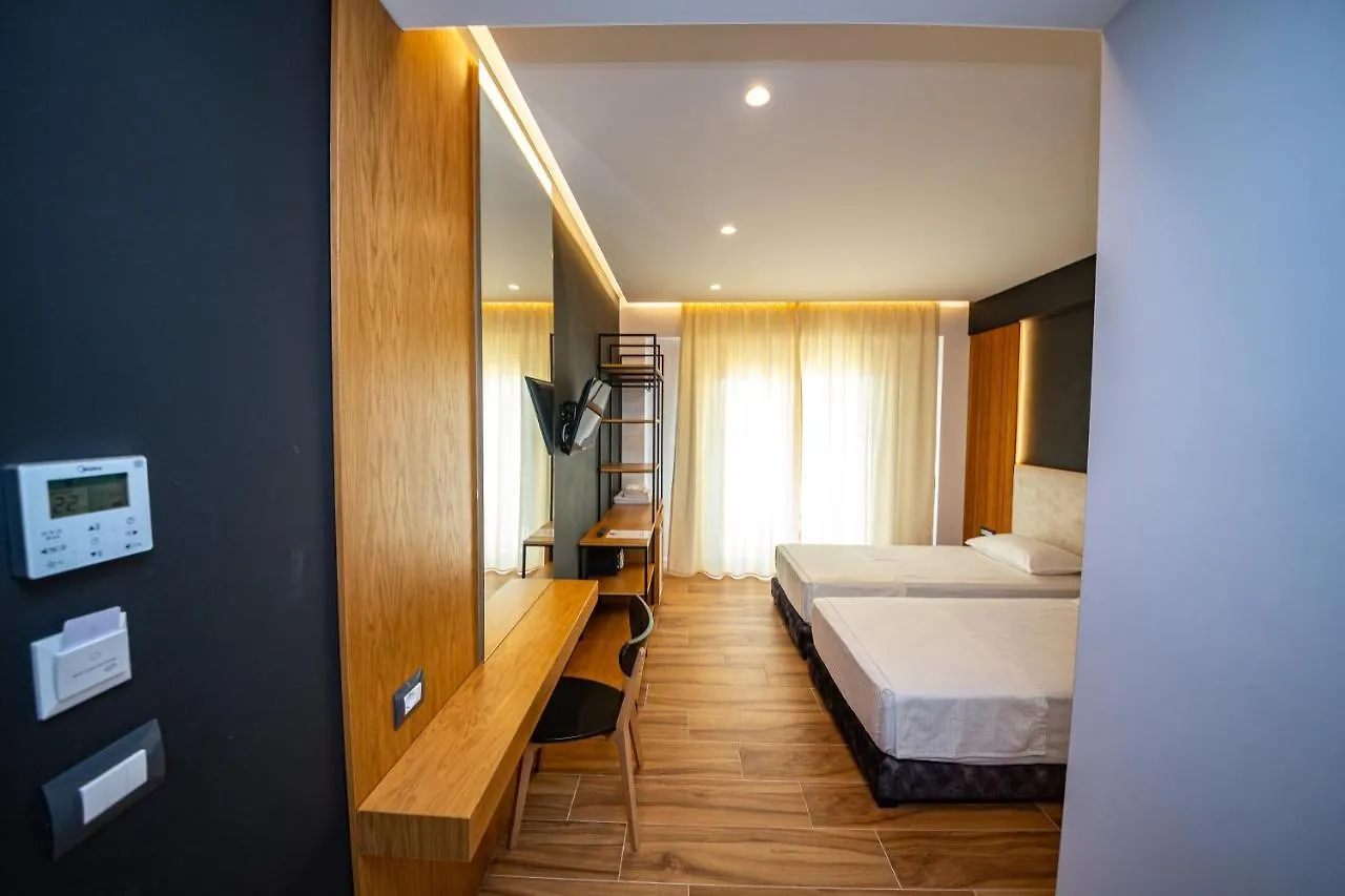 Inada Hotel Ksamil 3*,