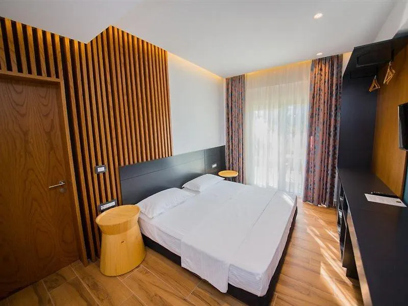 Inada Hotel Ksamil 3*,  Albânia